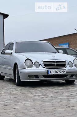 Седан Mercedes-Benz E-Class 2001 в Владимир-Волынском