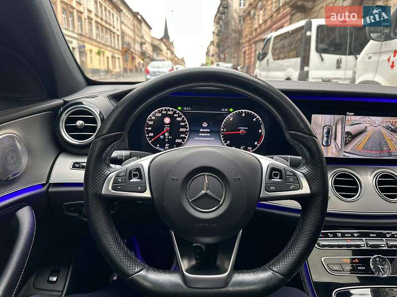 Седан Mercedes-Benz E-Class 2016 в Львові