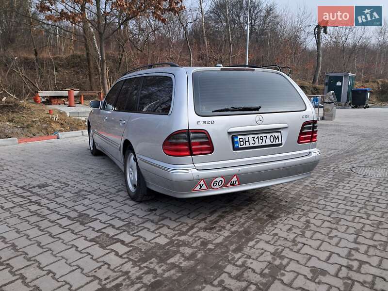 Универсал Mercedes-Benz E-Class 2002 в Львове