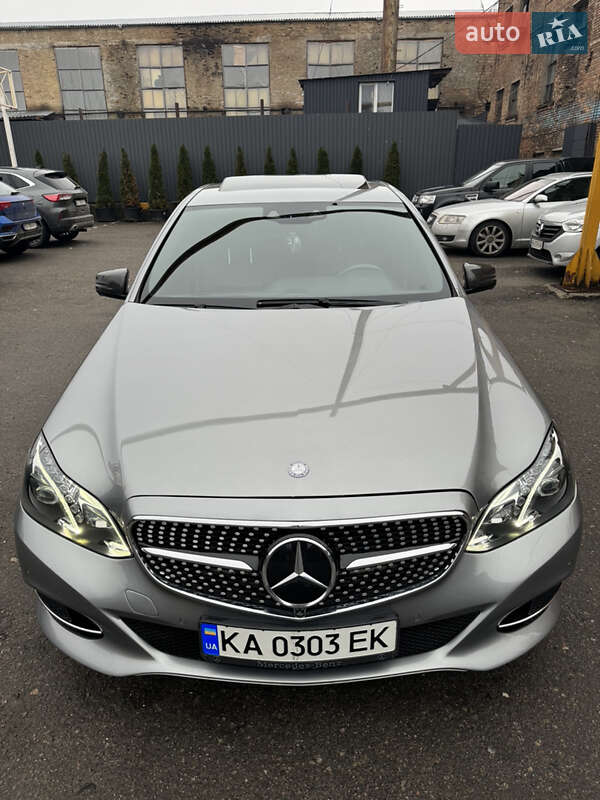 Седан Mercedes-Benz E-Class 2013 в Киеве