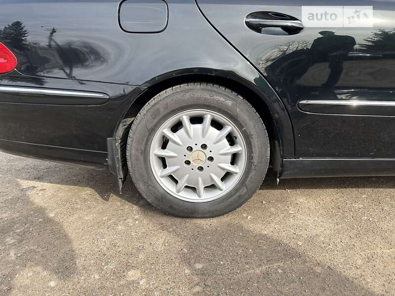 Универсал Mercedes-Benz E-Class 2004 в Черновцах