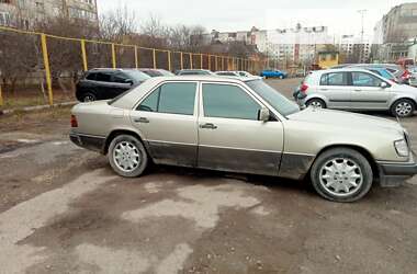 Седан Mercedes-Benz E-Class 1987 в Ивано-Франковске