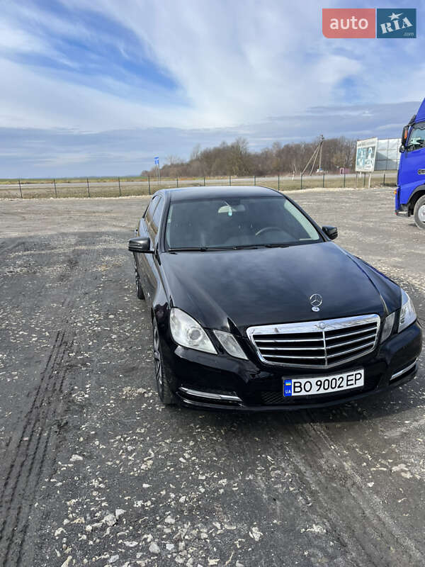 Седан Mercedes-Benz E-Class 2011 в Тернополе