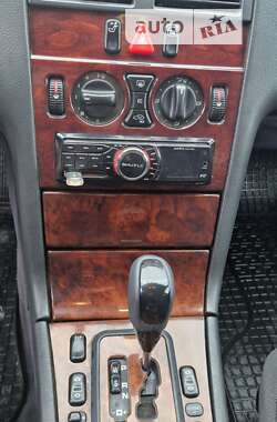 Седан Mercedes-Benz E-Class 2001 в 