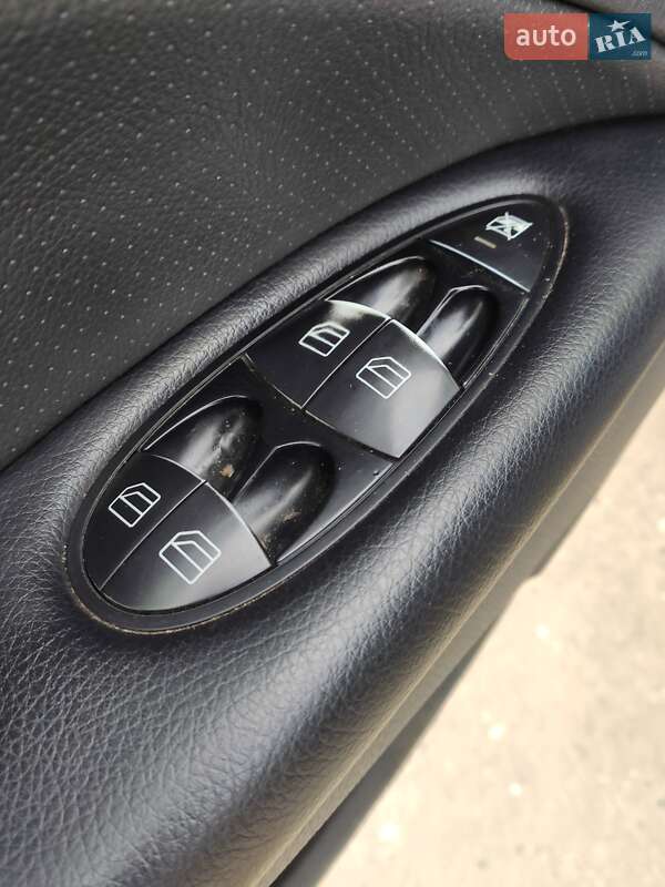 Седан Mercedes-Benz E-Class 2003 в Тернополе фото 36 Седан Mercedes-Benz E-Class 2003 в Тернополе