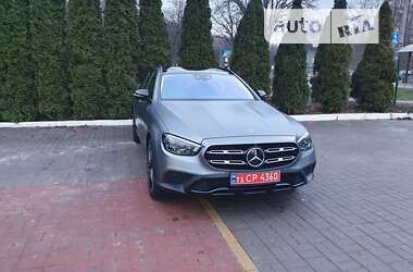 Универсал Mercedes-Benz E-Class 2022 в Киеве