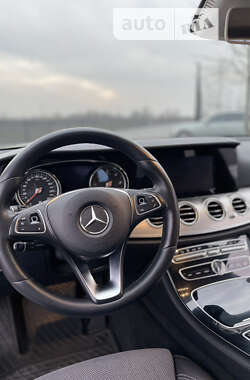 Универсал Mercedes-Benz E-Class 2017 в 