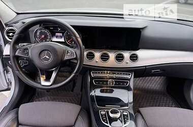 Универсал Mercedes-Benz E-Class 2017 в 