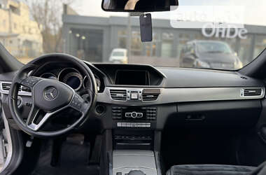 Седан Mercedes-Benz E-Class 2013 в Чернівцях