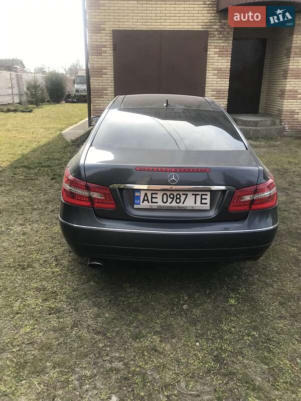 Купе Mercedes-Benz E-Class 2010 в Днепре фото 3 Купе Mercedes-Benz E-Class 2010 в Днепре