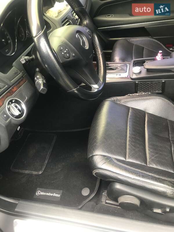 Купе Mercedes-Benz E-Class 2010 в Днепре фото 12 Купе Mercedes-Benz E-Class 2010 в Днепре