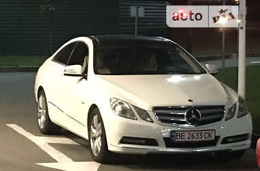 Седан Mercedes-Benz E-Class 2011 в Киеве