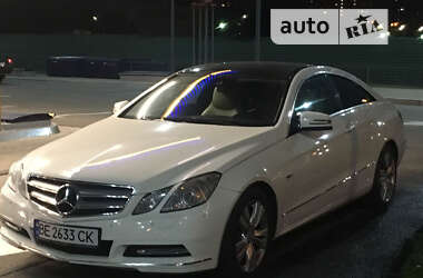 Седан Mercedes-Benz E-Class 2011 в Киеве