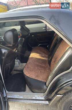 Седан Mercedes-Benz E-Class 1992 в Камне-Каширском