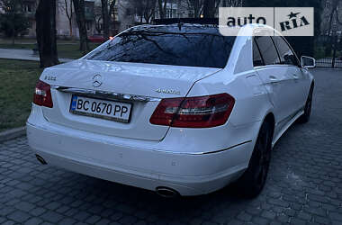 Седан Mercedes-Benz E-Class 2010 в Львове