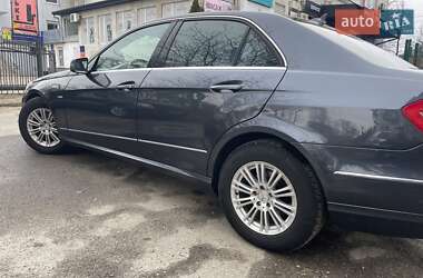 Седан Mercedes-Benz E-Class 2011 в Луцьку