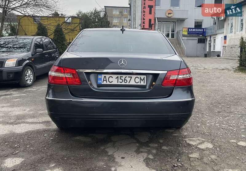 Седан Mercedes-Benz E-Class 2011 в Луцьку