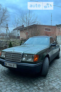 Седан Mercedes-Benz E-Class 1986 в Хмельницькому