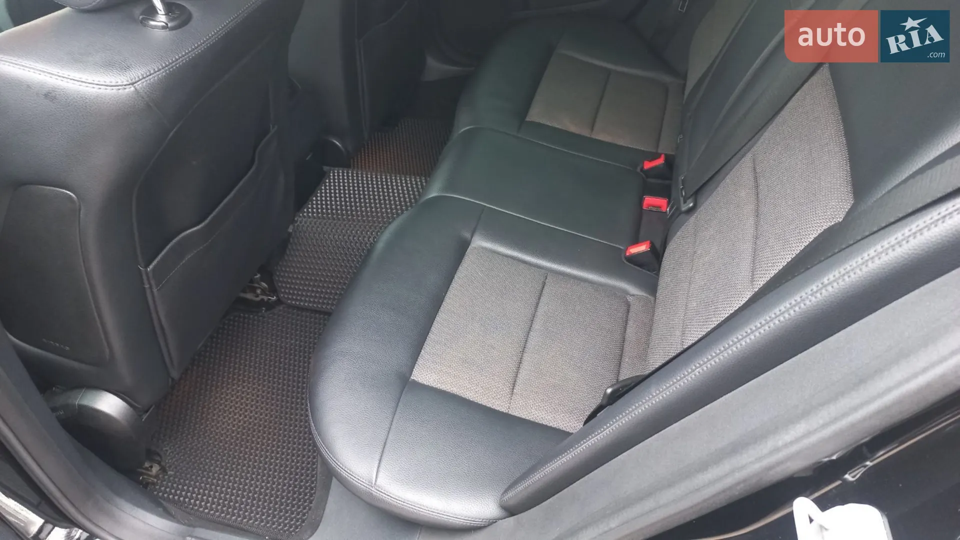 2010 Mercedes-Benz E-klasse - мініатюра 13