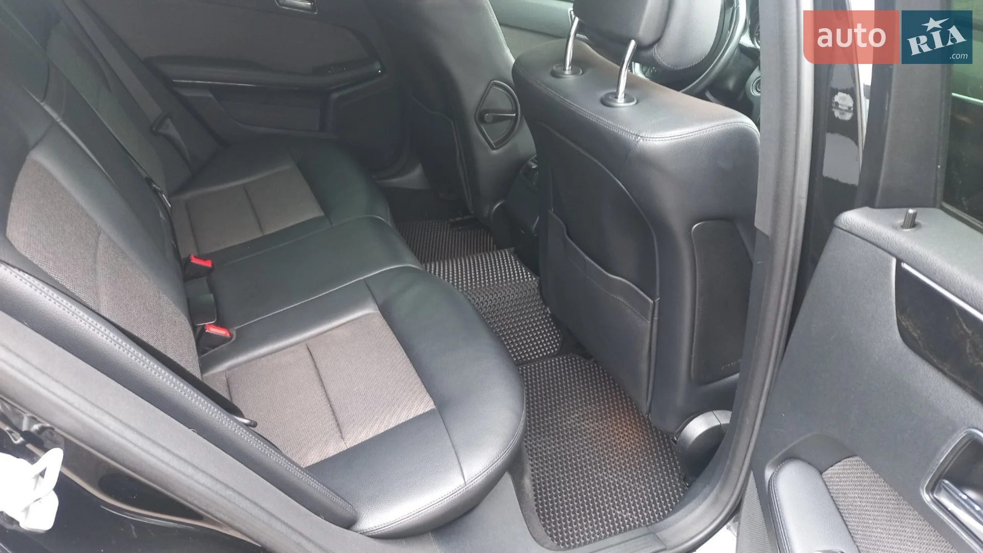 2010 Mercedes-Benz E-klasse - мініатюра 18