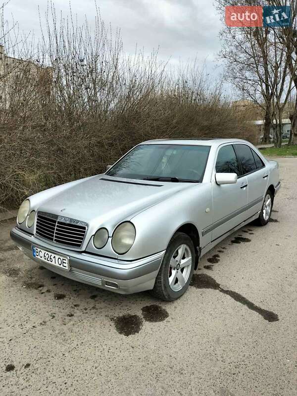 Mercedes-Benz E-Class 1997