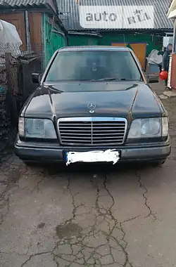 Mercedes-Benz E-Class 1992