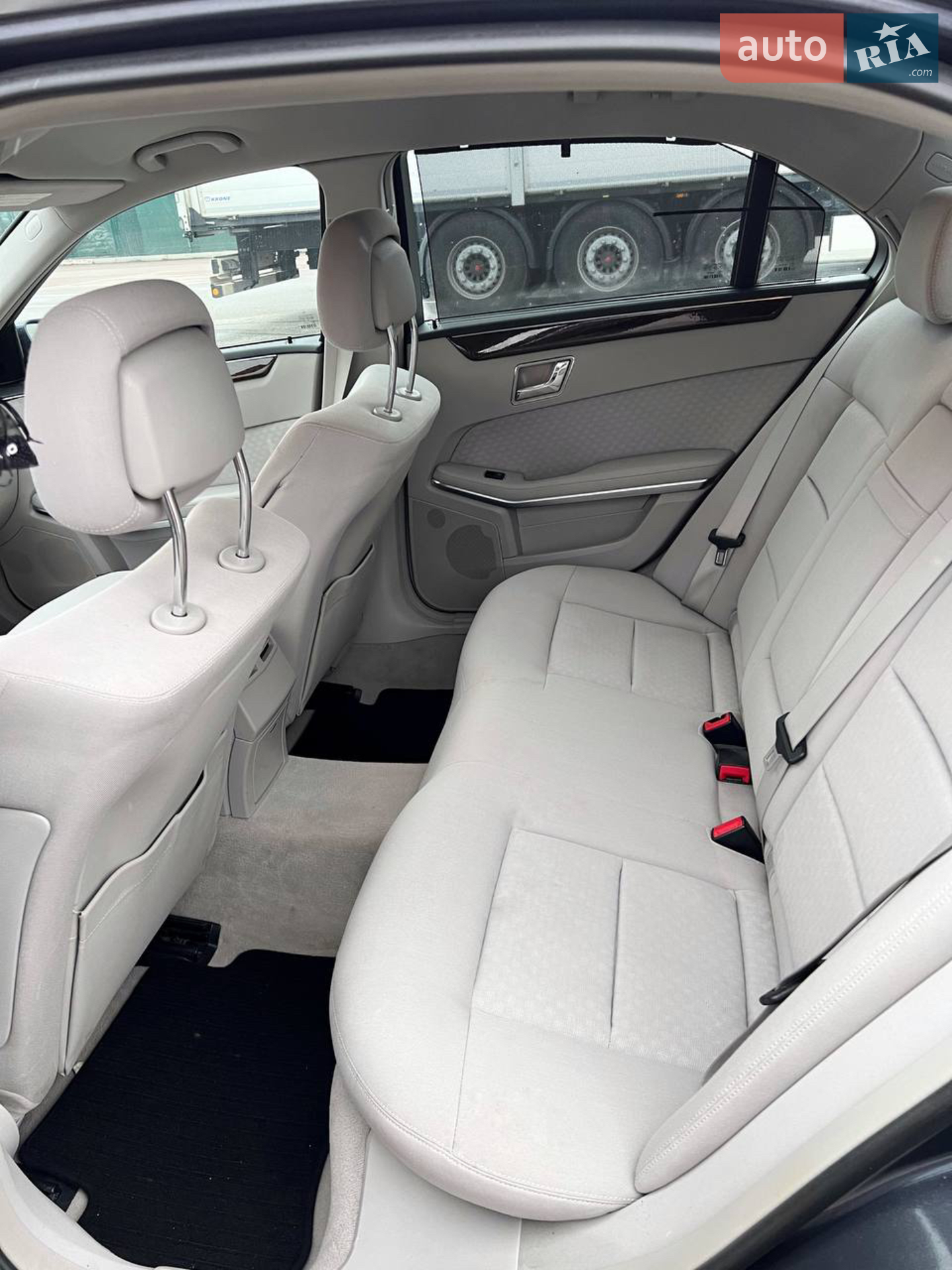 2010 Mercedes-Benz E-klasse - мініатюра 19