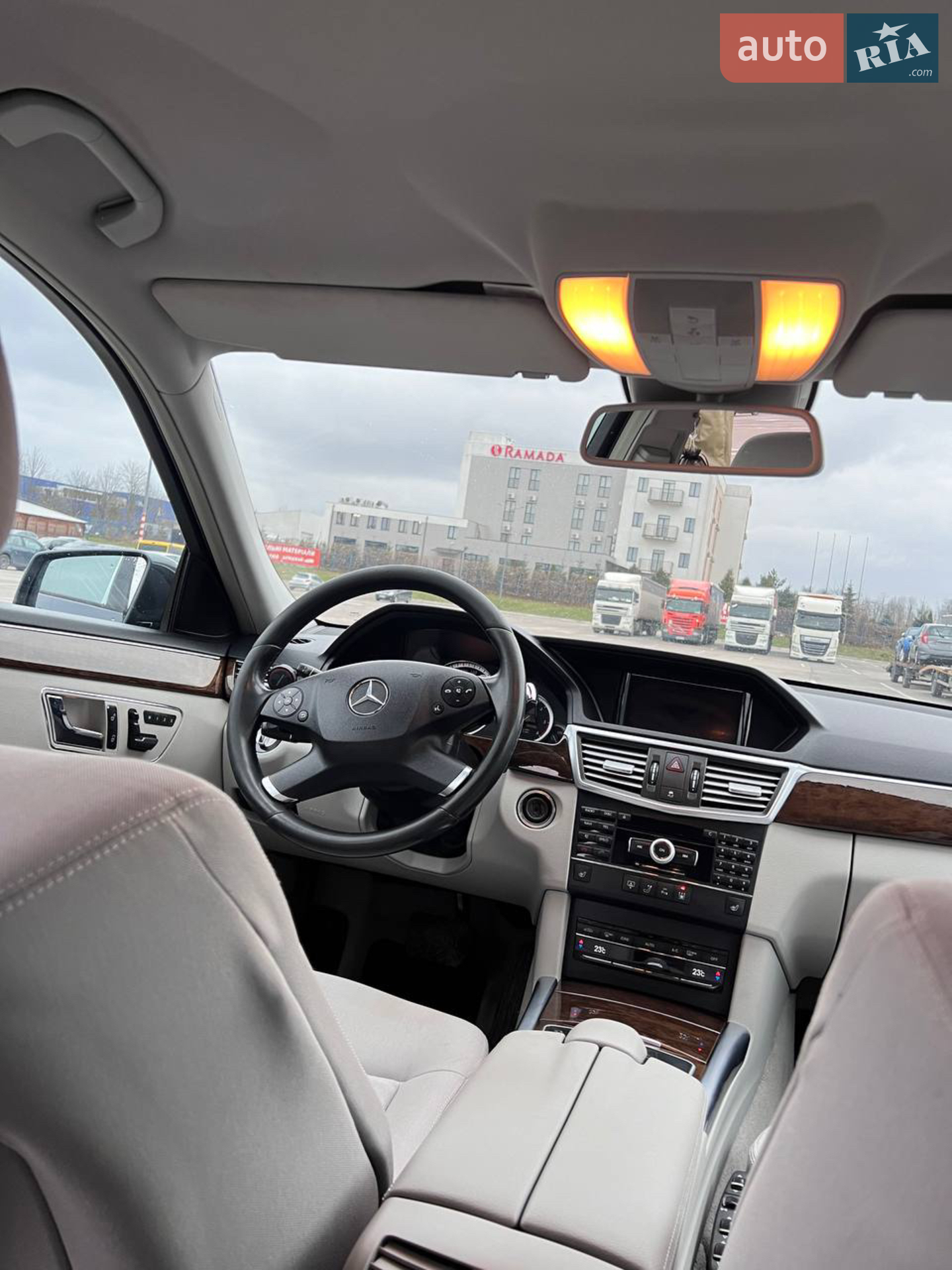 2010 Mercedes-Benz E-klasse - мініатюра 27