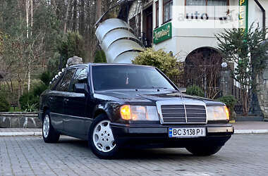 Седан Mercedes-Benz E-Class 1993 в Дрогобичі