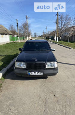 Седан Mercedes-Benz E-Class 1994 в Измаиле