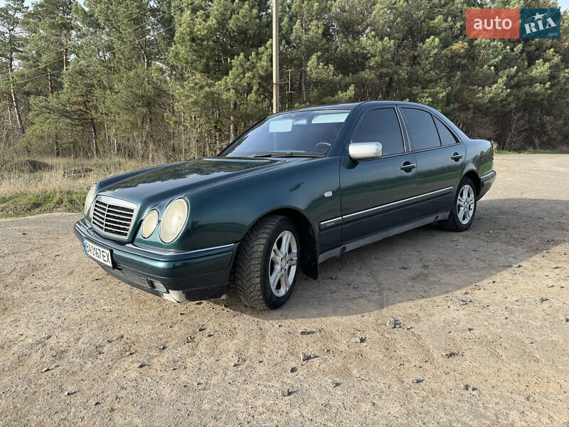 Седан Mercedes-Benz E-Class 1997 в Гайвороне