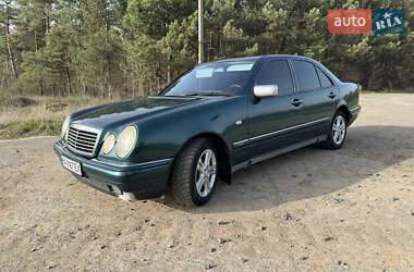 Седан Mercedes-Benz E-Class 1997 в Гайвороне