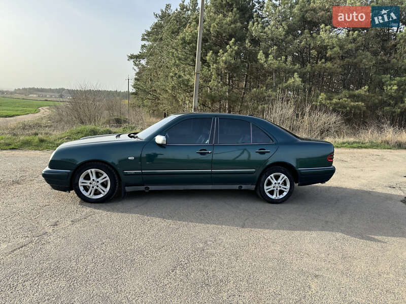 Седан Mercedes-Benz E-Class 1997 в Гайвороне