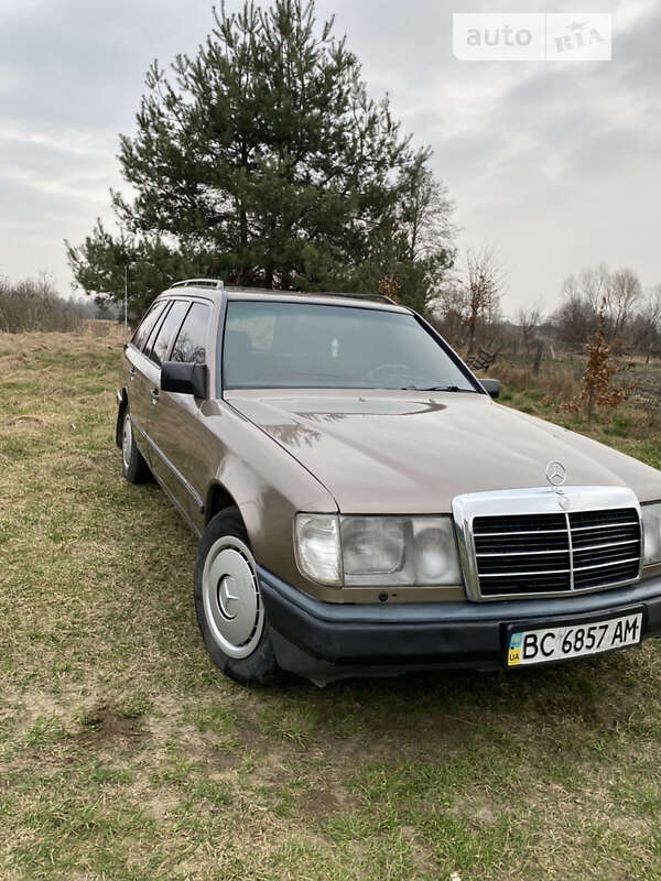 Универсал Mercedes-Benz E-Class 1988 в Львове