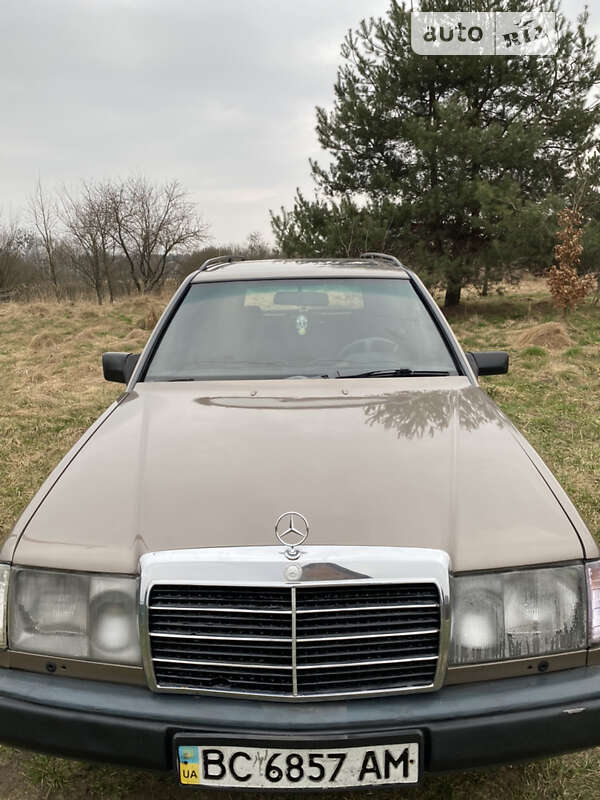 Универсал Mercedes-Benz E-Class 1988 в Львове