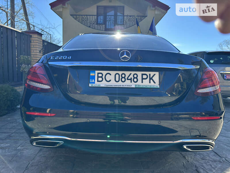 Седан Mercedes-Benz E-Class 2016 в Львове