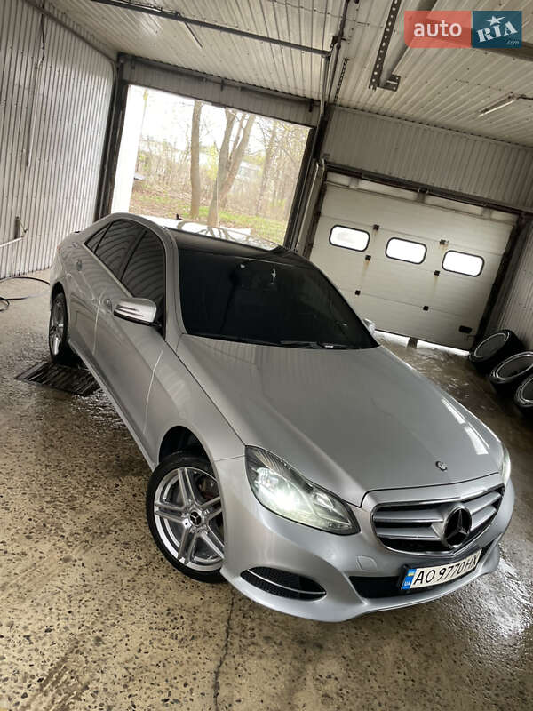 Седан Mercedes-Benz E-Class 2013 в Тячеве