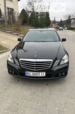 Седан Mercedes-Benz E-Class 2010 в Львове