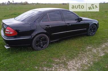Седан Mercedes-Benz E-Class 2004 в 