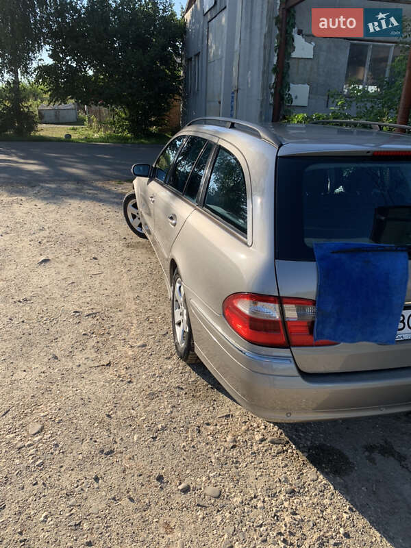 Універсал Mercedes-Benz E-Class 2004 в Яворові