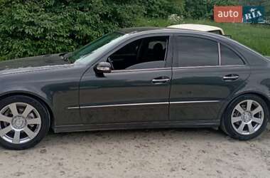 Седан Mercedes-Benz E-Class 2003 в Ивано-Франковске