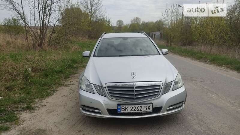 Универсал Mercedes-Benz E-Class 2011 в Ровно