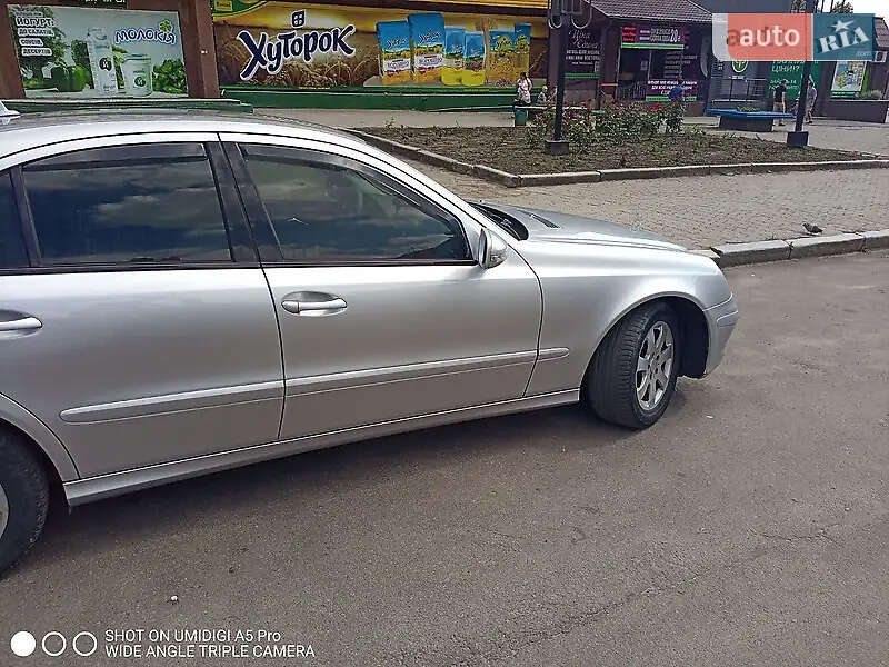 Седан Mercedes-Benz E-Class 2006 в Нововолынске