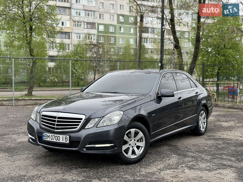 Седан Mercedes-Benz E-Class 2011 в Сумах