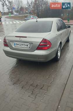 Седан Mercedes-Benz E-Class 2004 в Андрушевке