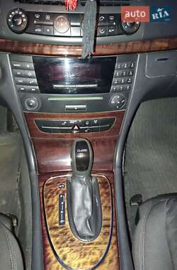 Седан Mercedes-Benz E-Class 2004 в 