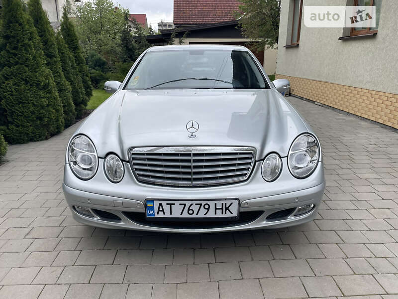 Седан Mercedes-Benz E-Class 2005 в Івано-Франківську