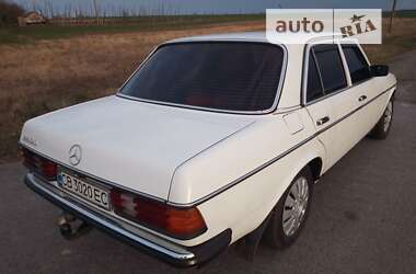 Седан Mercedes-Benz E-Class 1978 в Чернигове