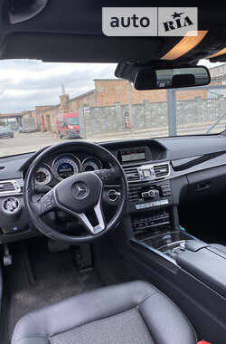 Седан Mercedes-Benz E-Class 2013 в Ровно