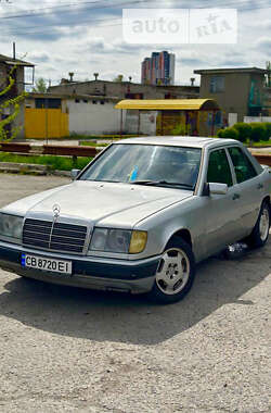 Седан Mercedes-Benz E-Class 1993 в Киеве